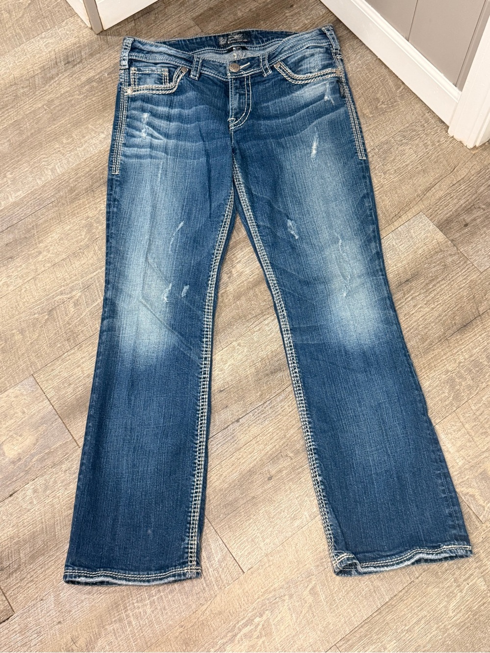 Silver Jeans Women's Suki Mid-Rise Faded Blue Bootcut Jeans W32/L31